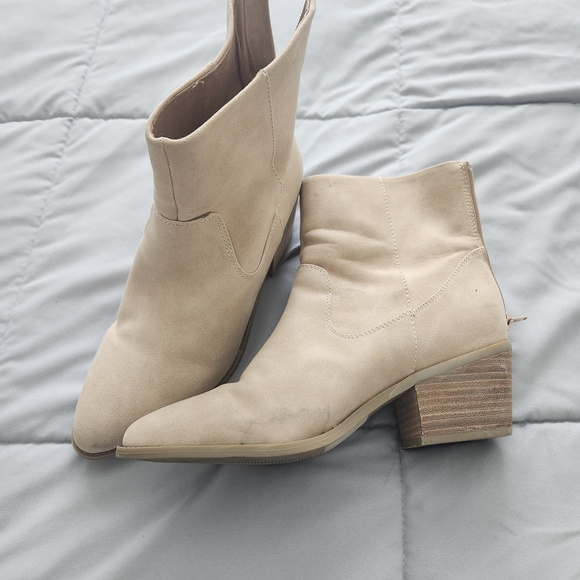 DV by Dolce Vita Shoes - DV by Dolce Vita Cream Ankle Booties with Chunky Heel